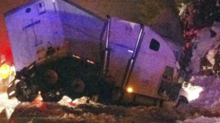 u.s., breaking news, tractor trailer, accident, tour bus, vermont