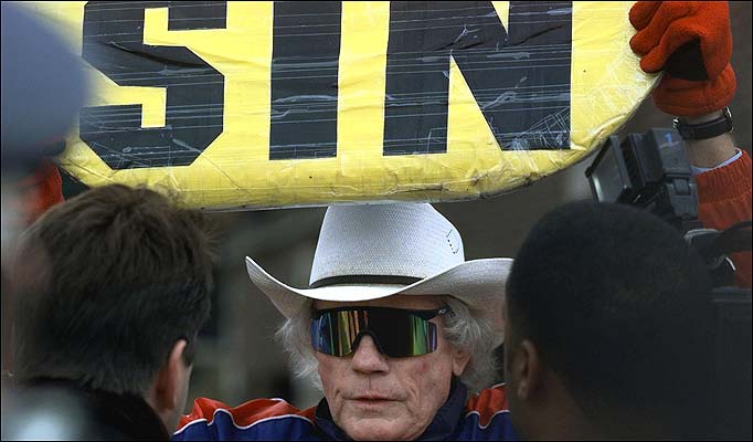 Fred Phelps of Westboro Baptist Church Near Death in Hospice According to Son