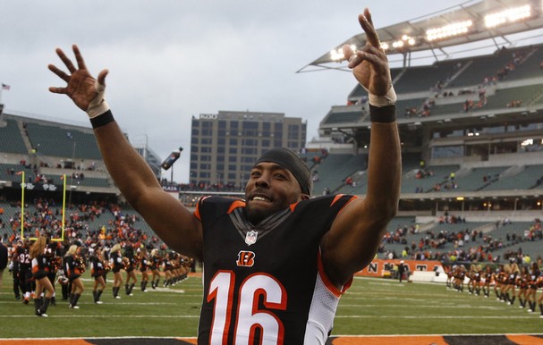 Cleveland Browns Signs Wide Receiver Andrew Hawkins