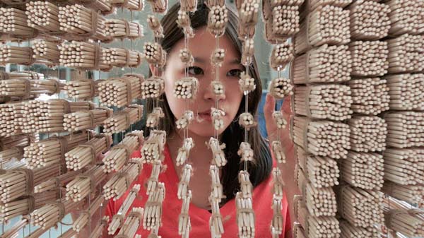 Artist Hong Yi Makes Incredible Piece of Artwork Martial Arts Fans, Prepare to Be Amazed