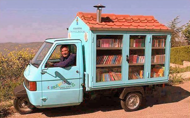 Man Builds Miniature Bookstore on Wheels to Motivate Children to Read