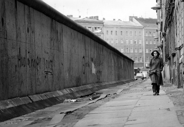 The Berlin Wall would appear minuscule compared to the proposal.