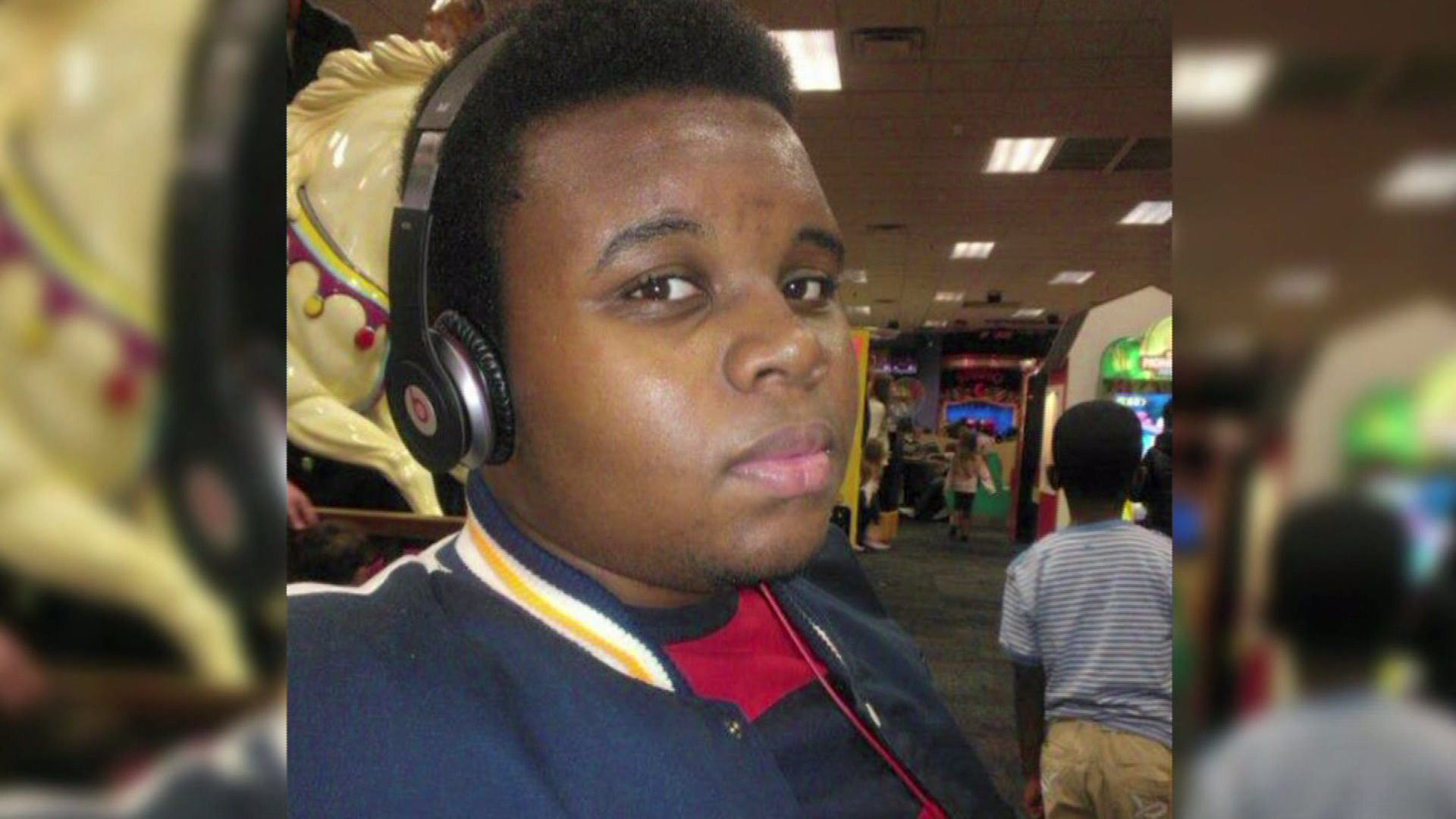 Autopsy Suggests Michael Brown May Have Reached for Darren Wilson’s Gun