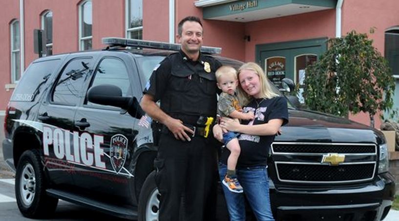Cop Does CPR on Toddler and Drives Car Simultaneously