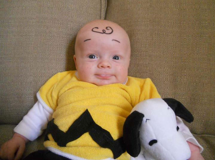 Photo credit @Cheaphalloweencostumes. Charlie Brown is much cuter in miniature mode.