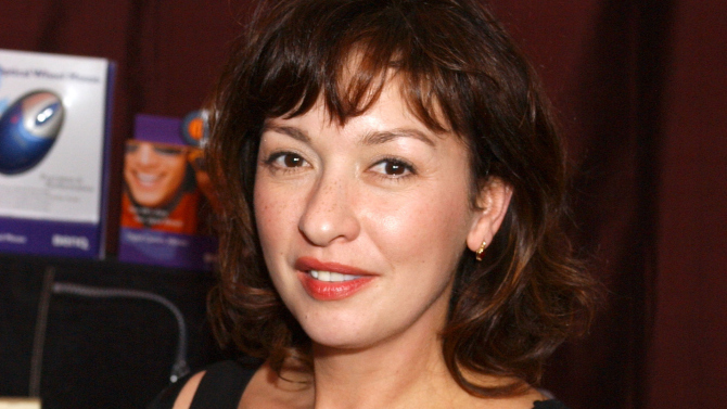 Elizabeth Pena Star of ‘Modern Family’ Dies After Illness