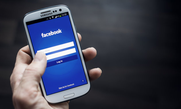 Facebook Stunning Hypocrisy as App for Anonymous Trolling in Development