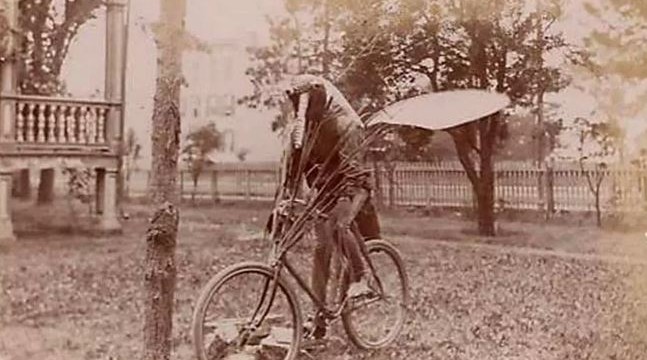 23 Unbelievably Disturbing and Terrifying Vintage Halloween Photos