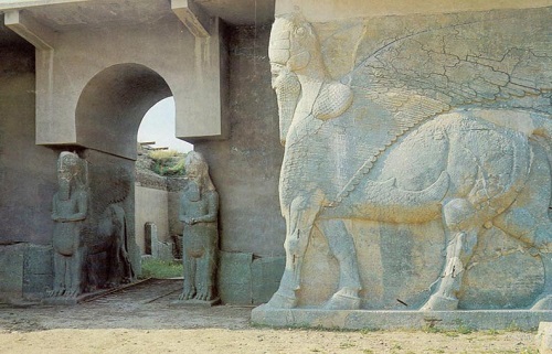ISIS Militants Destroy Iraqi Archeological Site In Nimrud